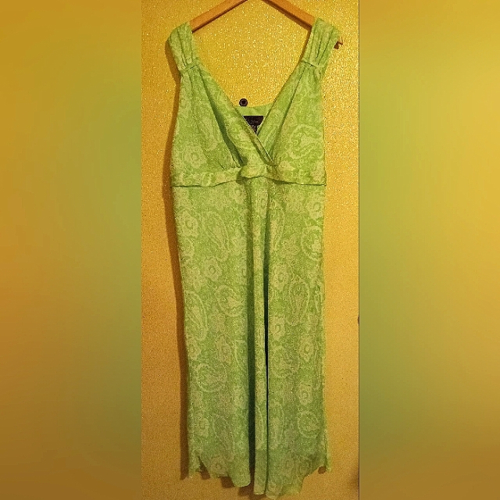 Women's 2x (18W-20W) George design by Mark Eisen sleeveless  green & ivory dress